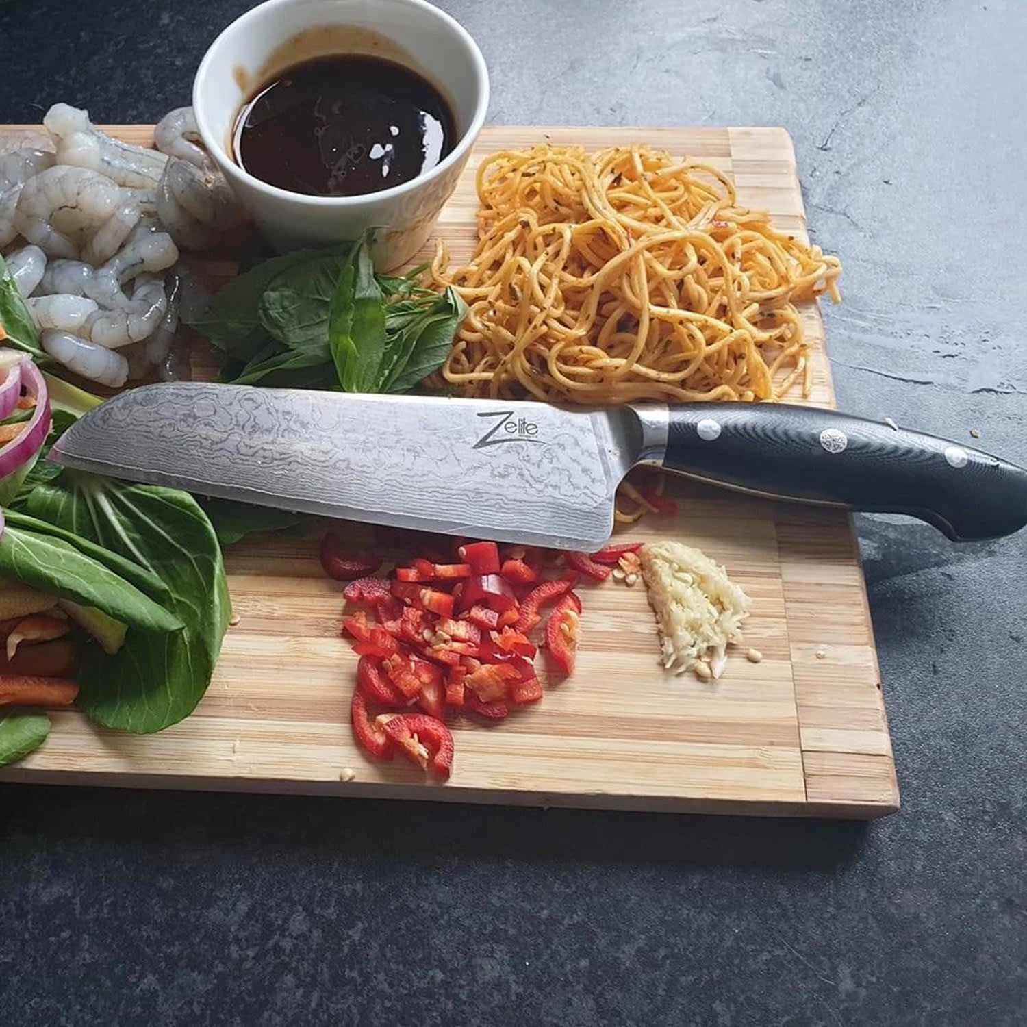 Executive-Plus Serie 7" Santokumesser 61 HRC Damaszenerstahl 4 Executive-Plus Serie 7" Santokumesser 61 HRC Damaszenerstahl – Bild 4